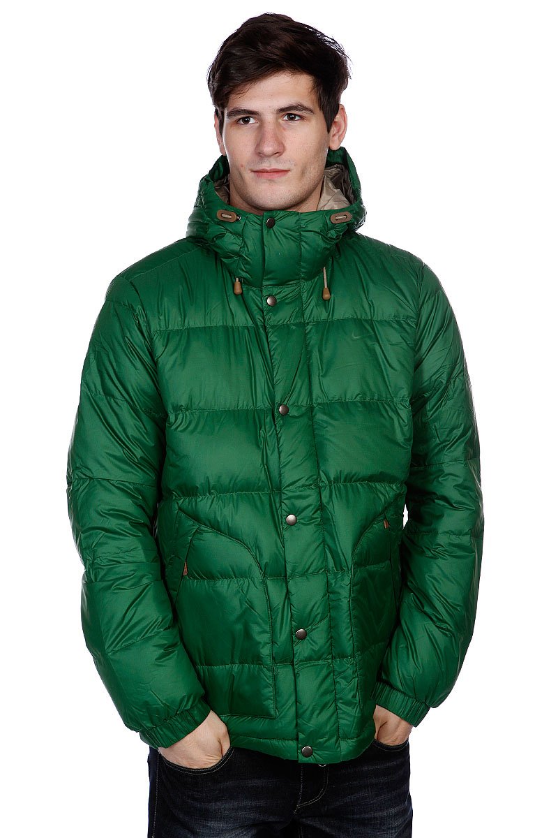 Зимняя зеленая куртка