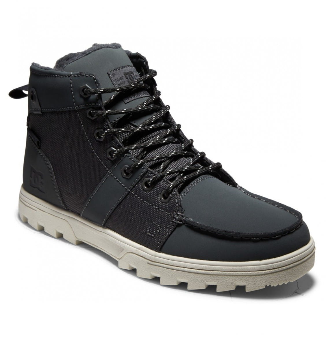 Купить мужские ботинки DC SHOES Woodland черный от DC Shoes по выгоднойцене за 10290 Р