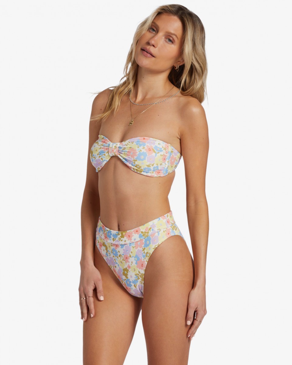    Dream Chaser Tanlines