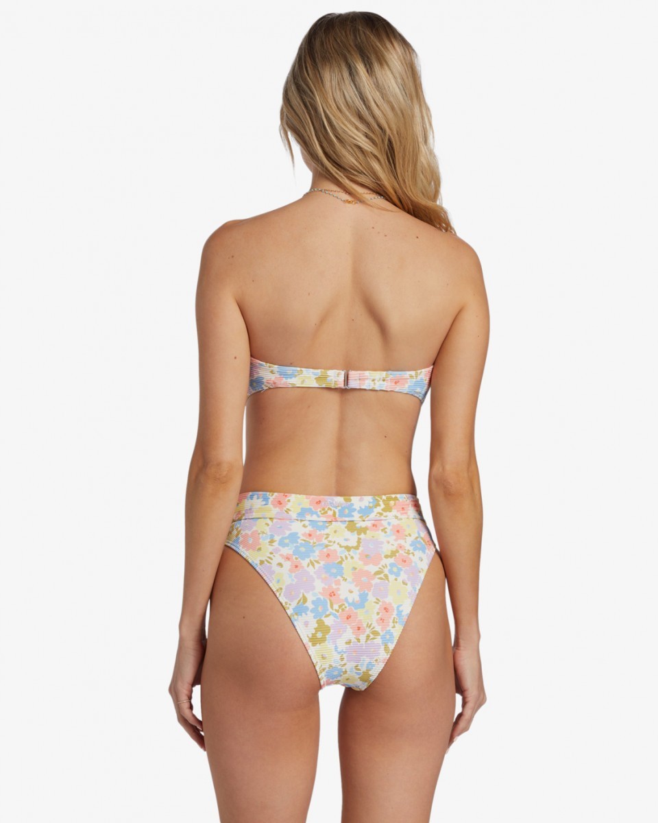    Dream Chaser Tanlines
