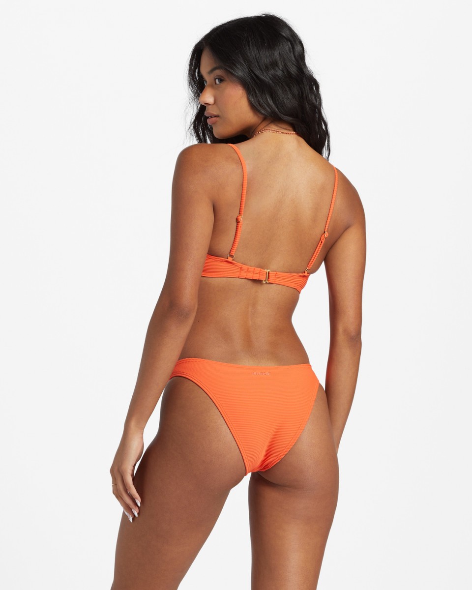    Tanlines