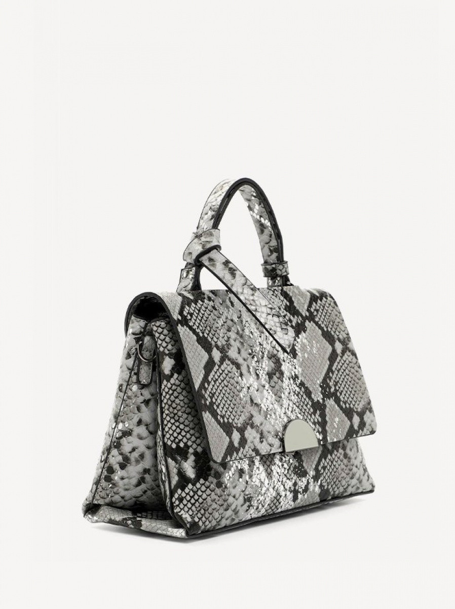 ����� 31201,8