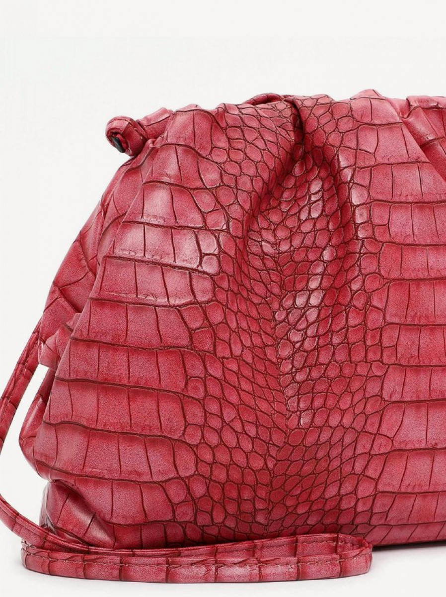 Cynthia      31025,600