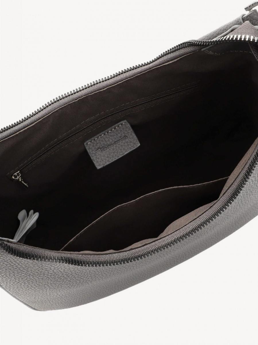 Carmen   M  33233,800