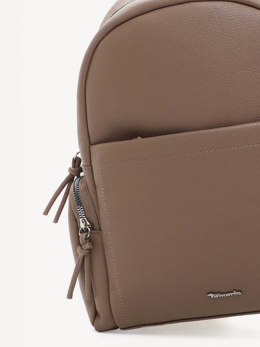 Christina  M  33140,900