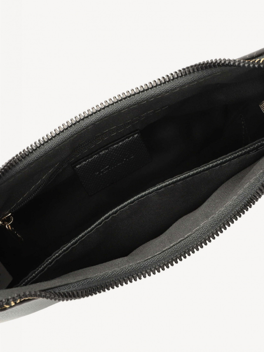 Anja   S  33014,965