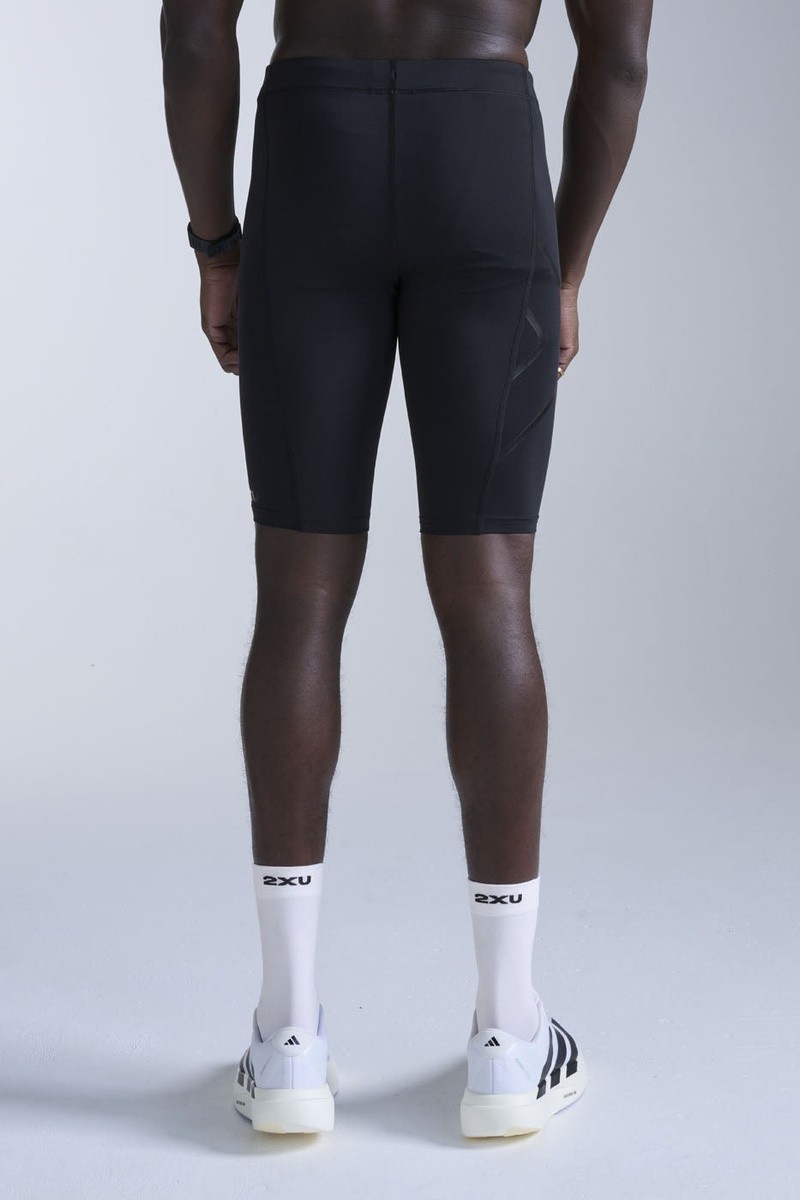 ������� �������������� ����� 2XU Core Compression Shorts � ���� 3