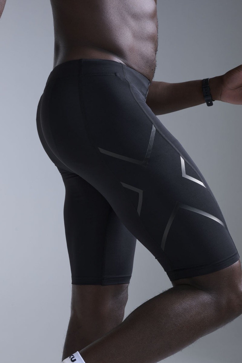 ������� �������������� ����� 2XU Core Compression Shorts � ���� 8