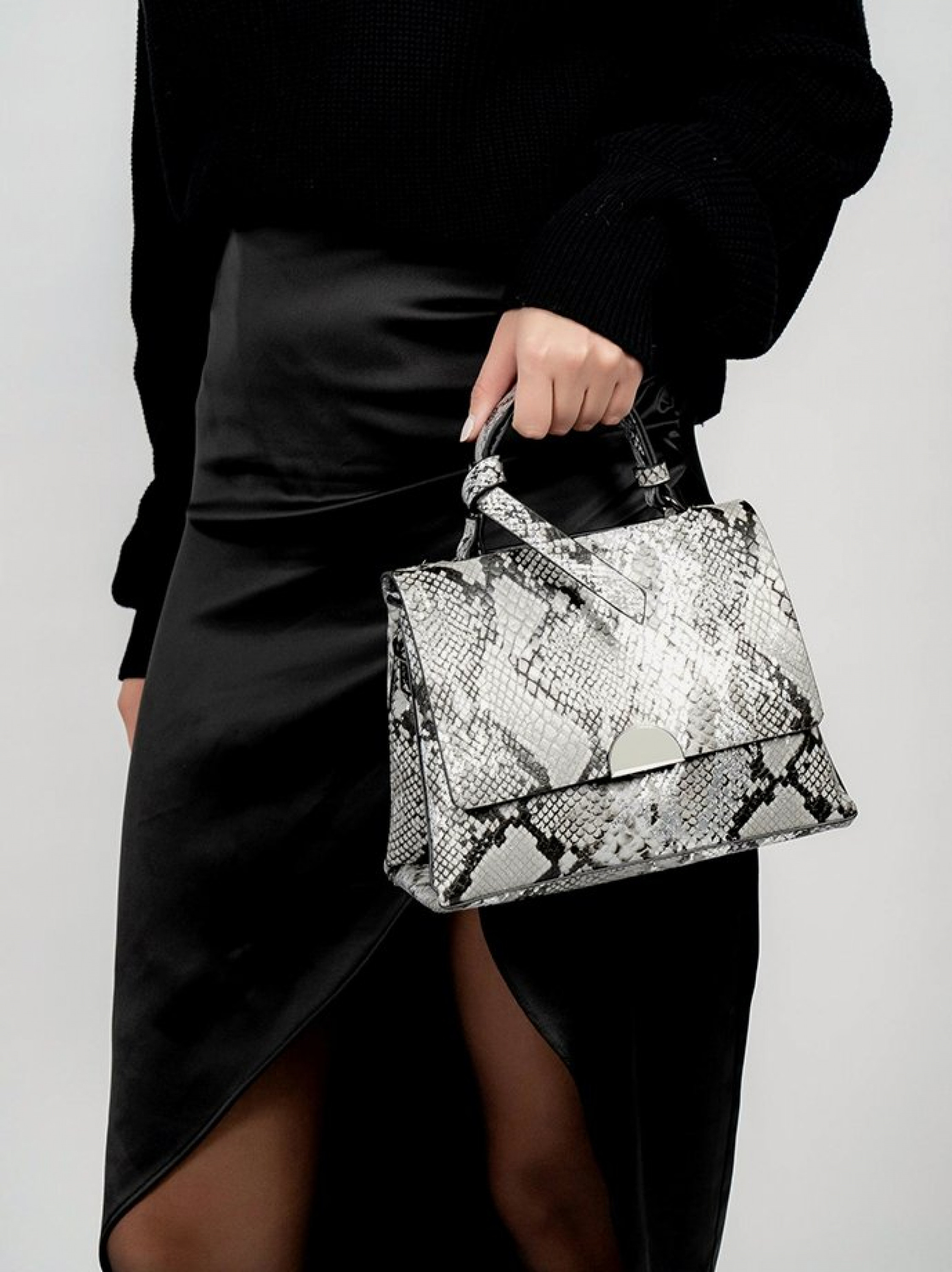 ����� 31201,8