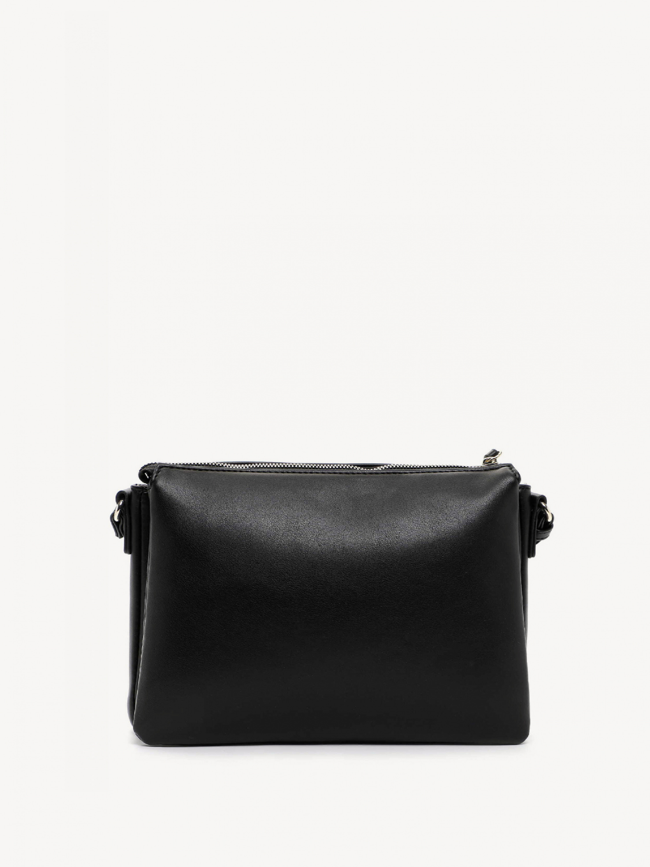 Madlin    M  32652,100
