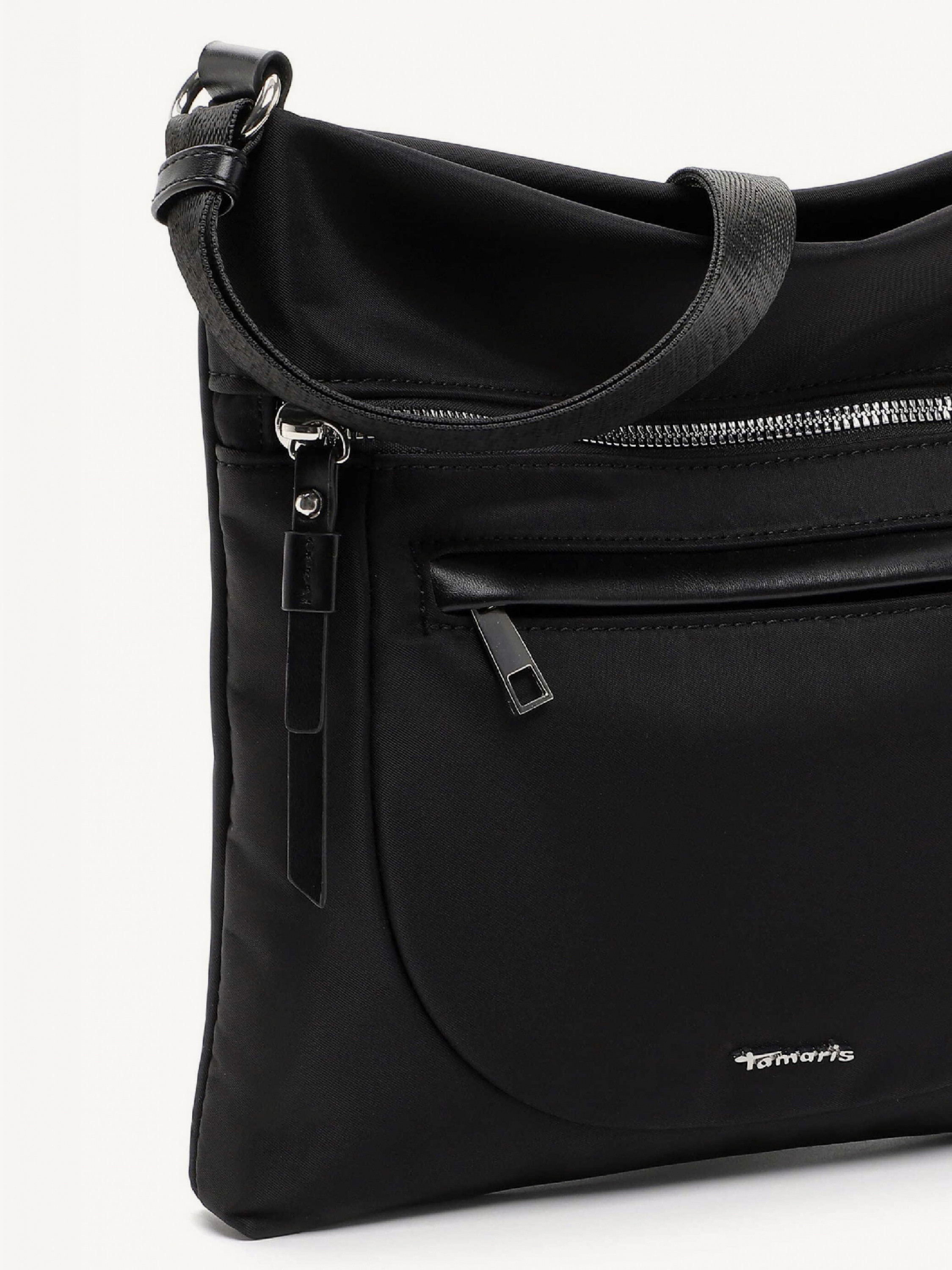 Angela     33001,100