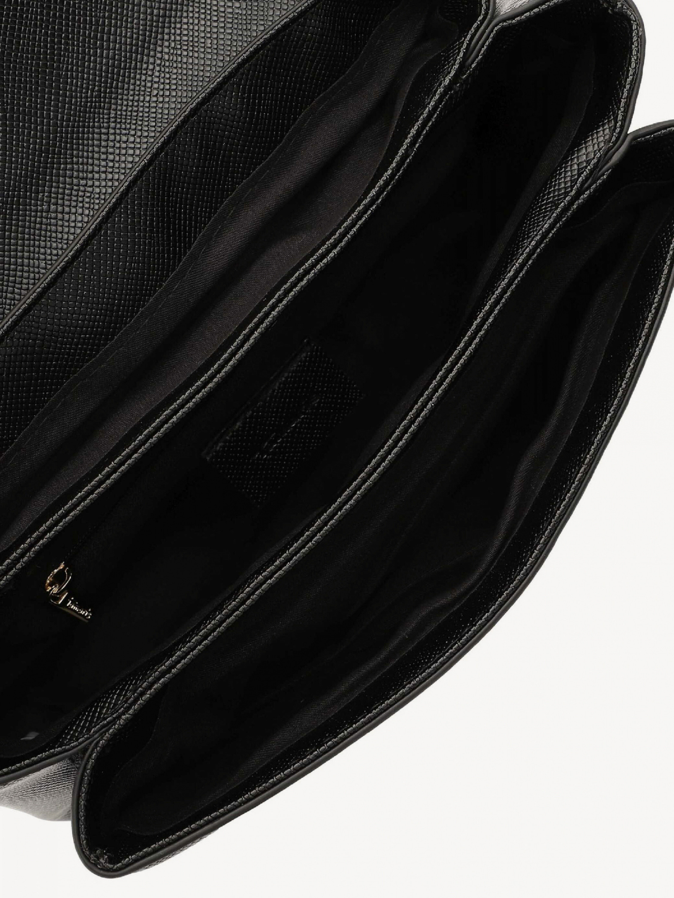 Anja    S   33261,100