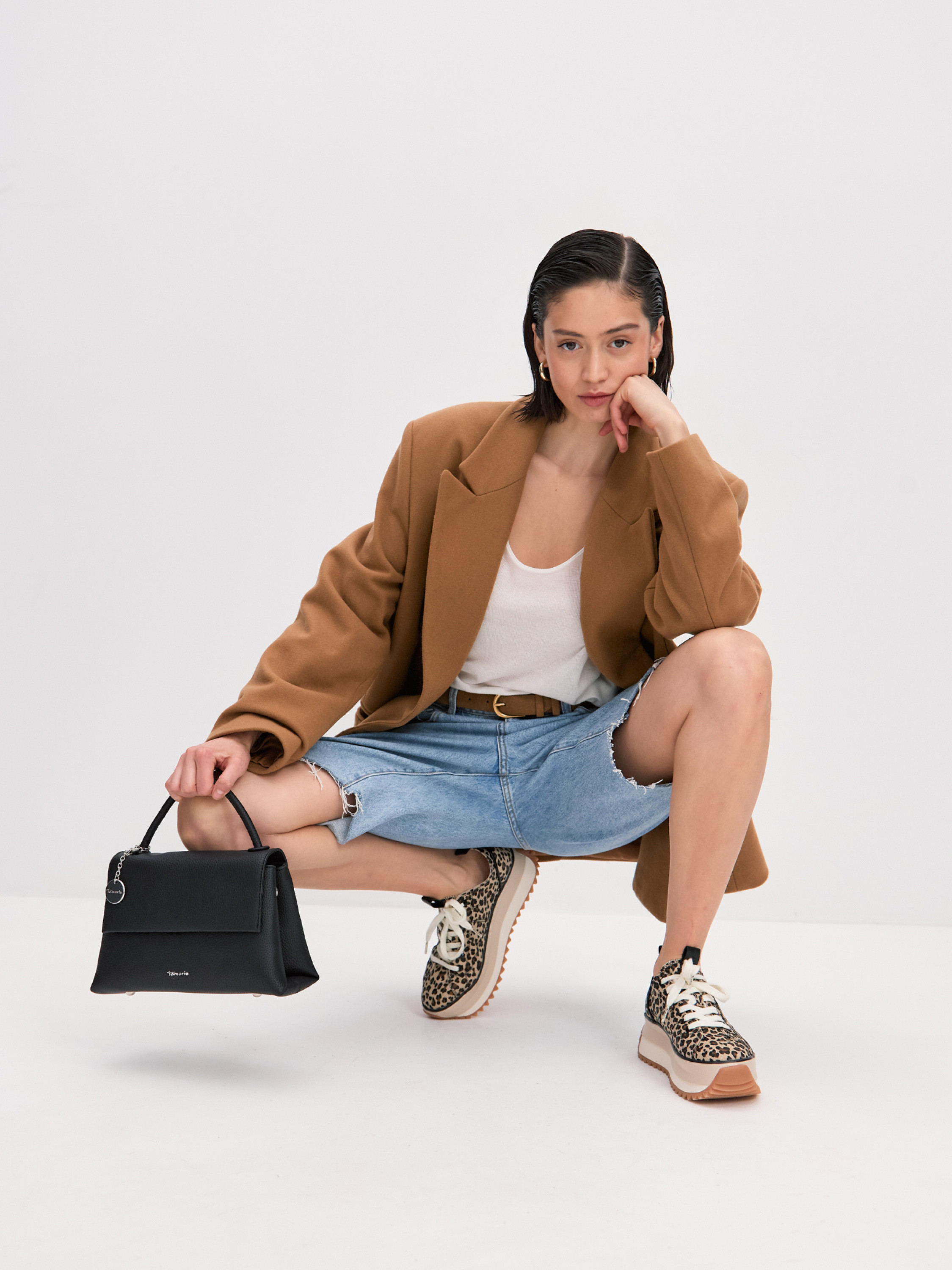 Carmen    M  33231,100