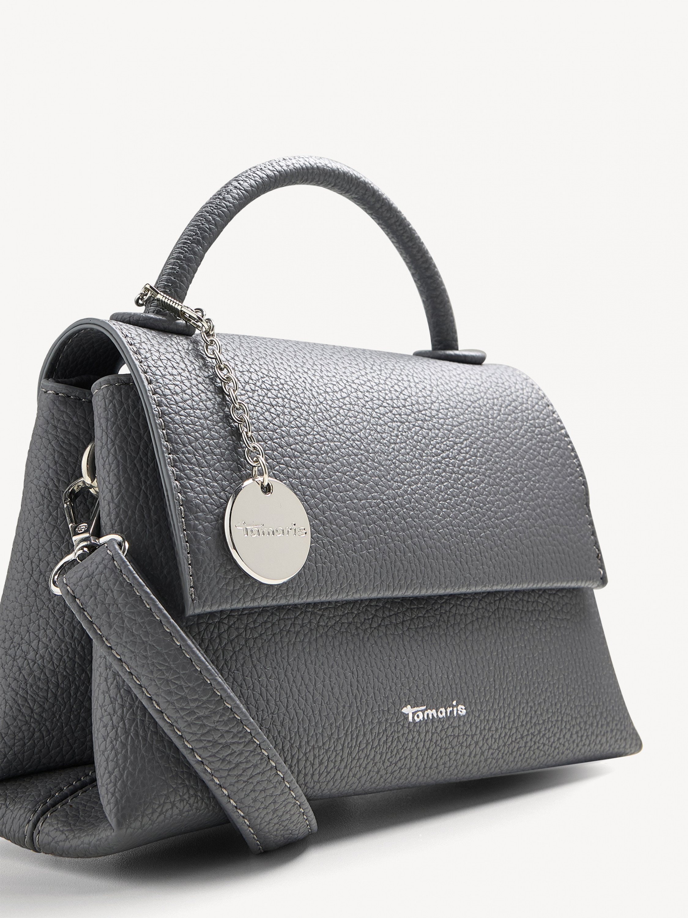Carmen    S  33230,800