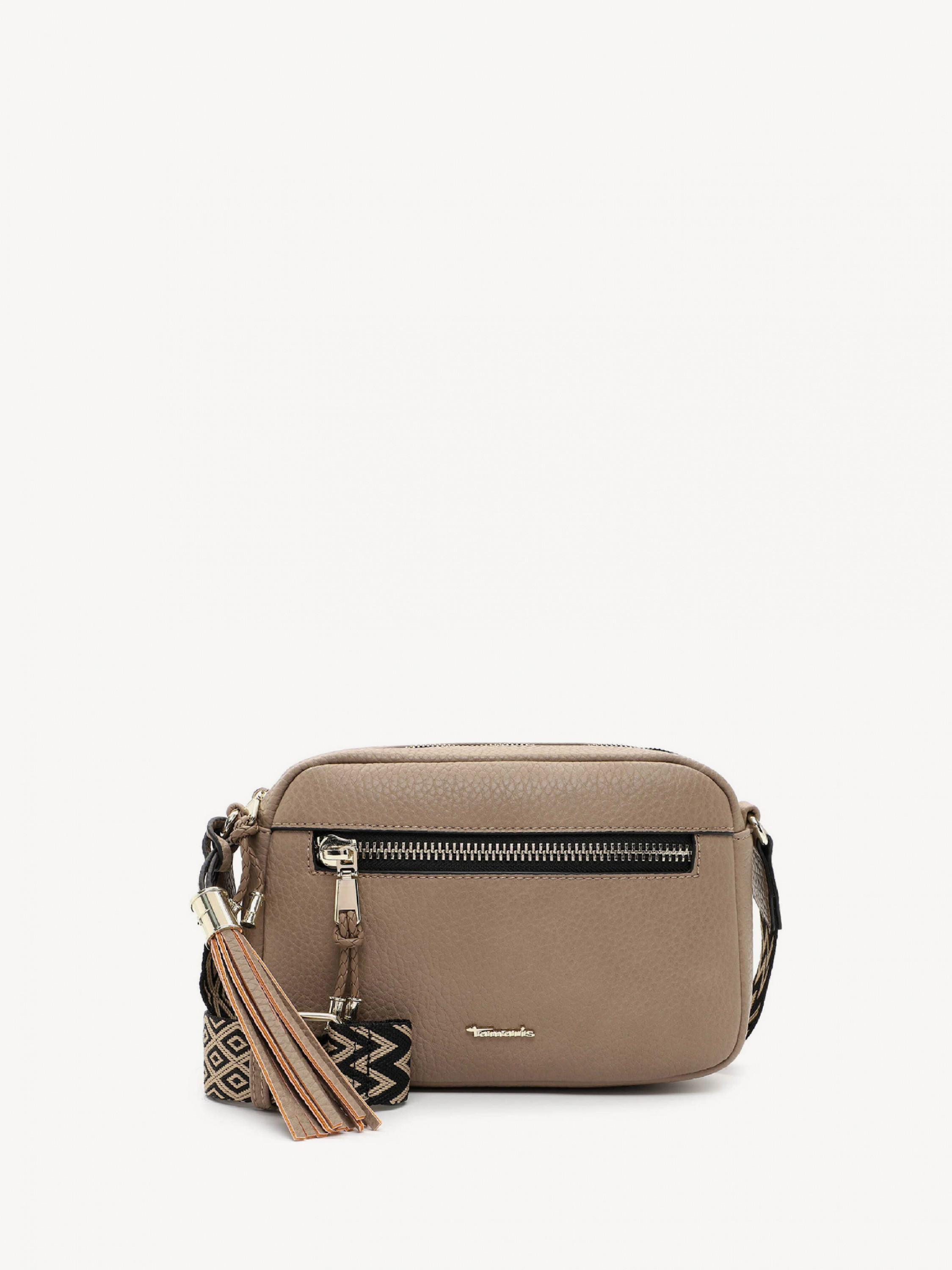 Carissa    M  33180,900
