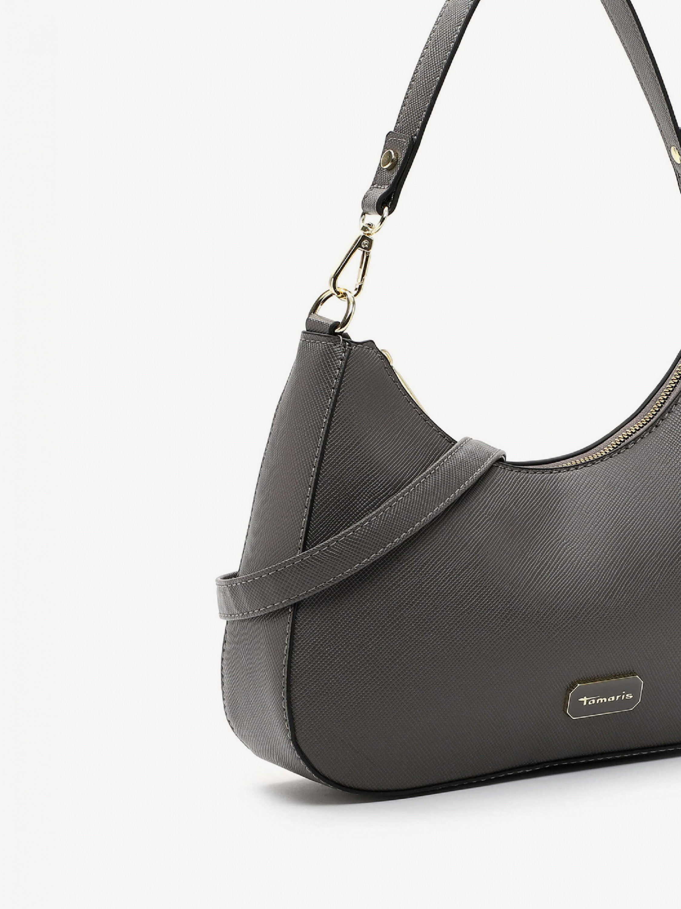 Anja     33015,840