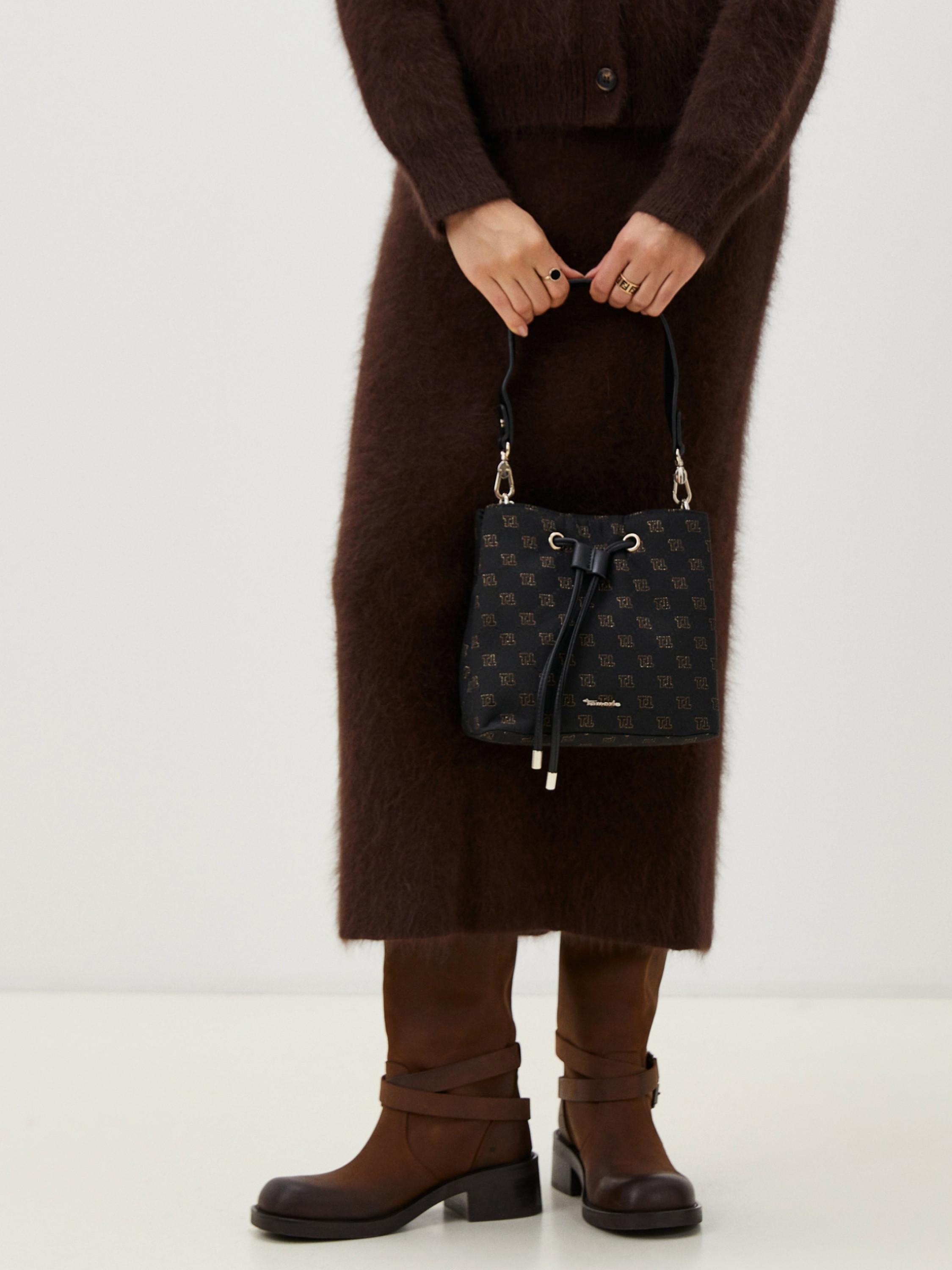 Clarice     33415,100