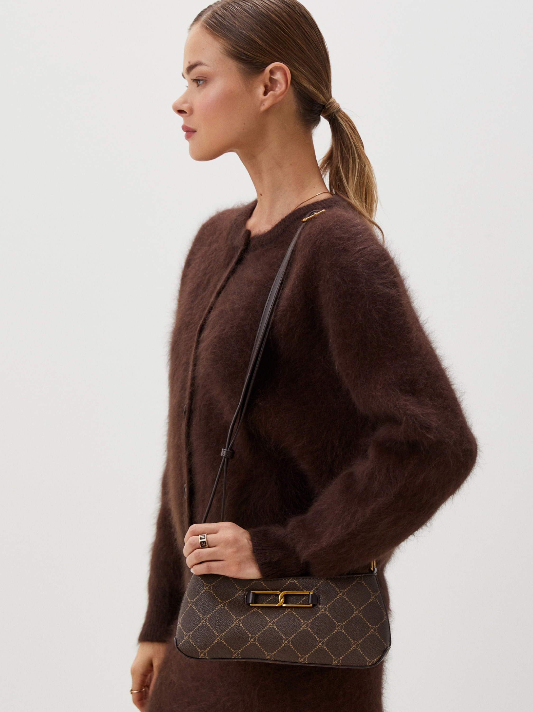 Anastasia Chain ����� �� ����� S ������� 33360,200