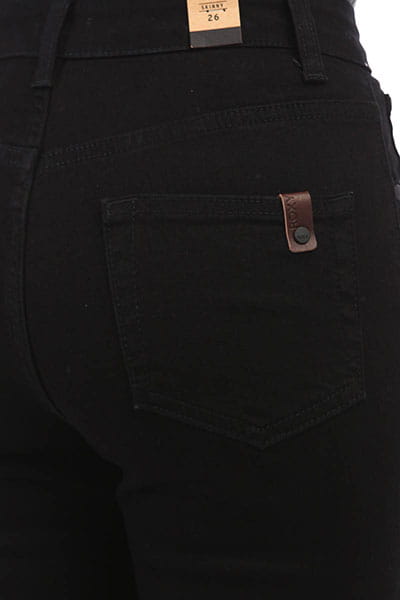 .//  /     Roxy Bandit Pant
