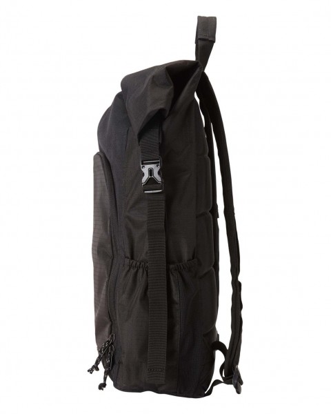 .//  /   Adventure Division Venture Pack