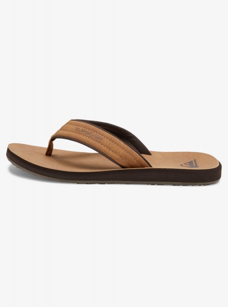 .//  /   Carver Nubuck