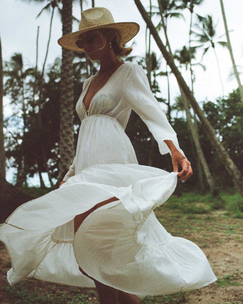 Белый женское пляжное платье wander lust