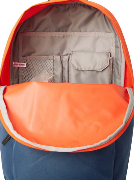 .//  /  Quiksilver The Poster 26L