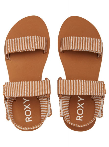 .///   Roxy Cage