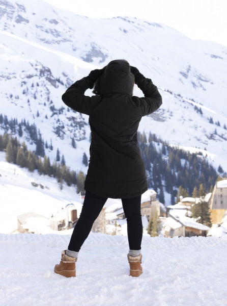 ������ Ellie