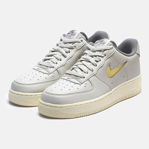  Nike Air Force 1 Lx