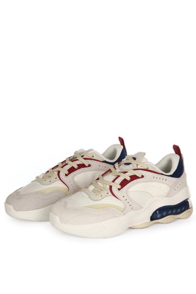   Anta 982