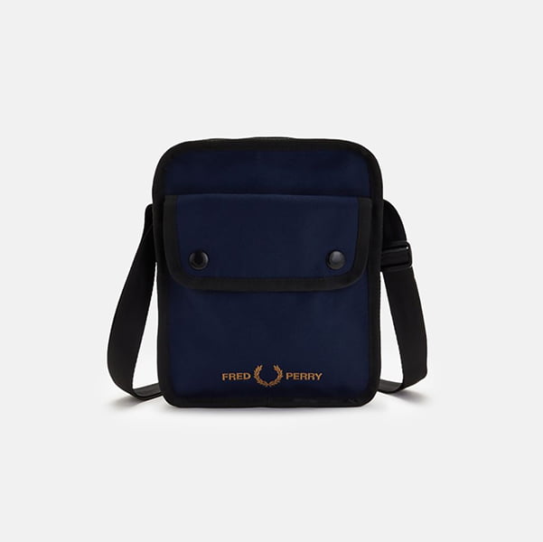  Fred Perry Branded Side