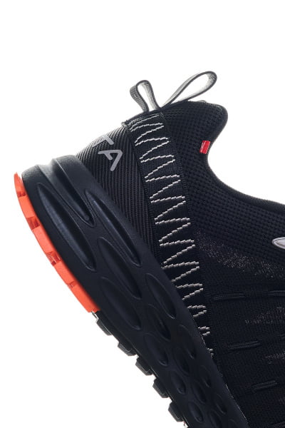   Anta WILD RUN