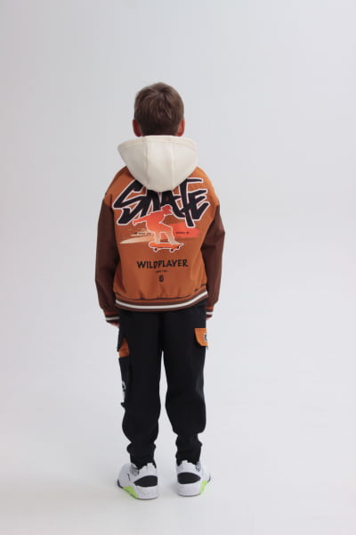    Anta Junior Player