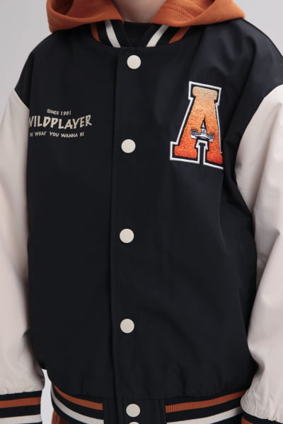    Anta Junior Player