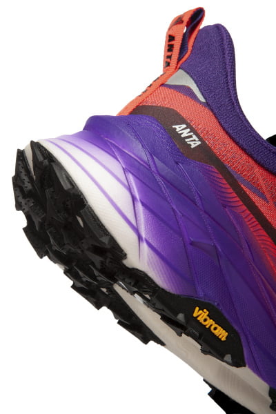    Anta SKY RUN