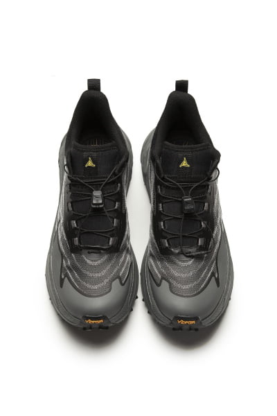    Anta SKY RUN