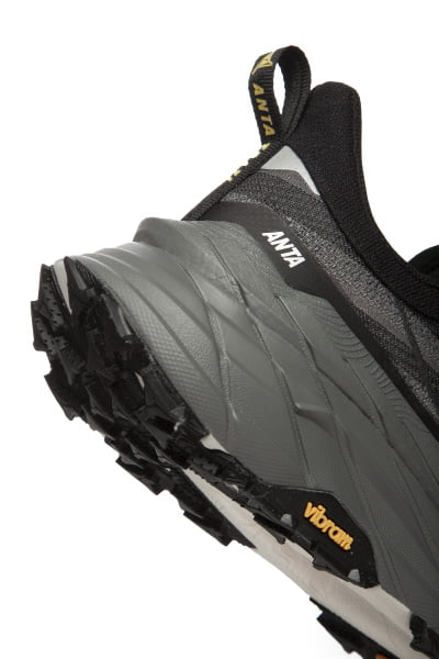    Anta SKY RUN