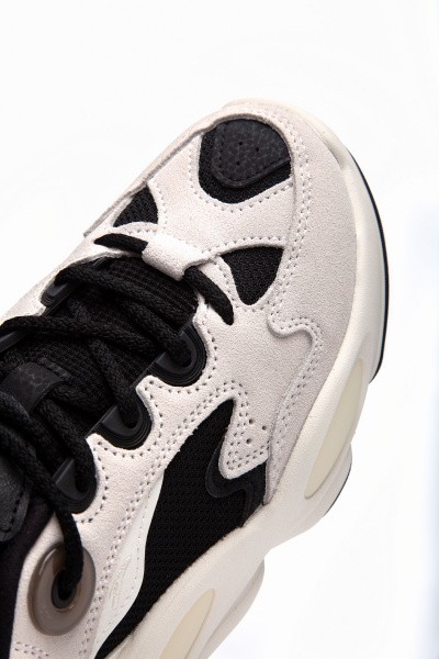 ������������ ��������� Anta LUCY