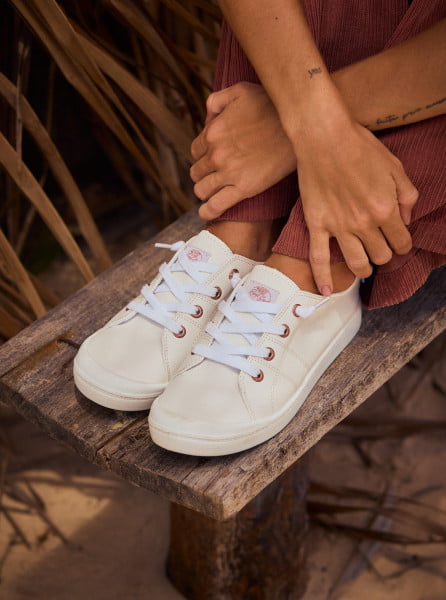 .//  /   Bayshore Plus LX