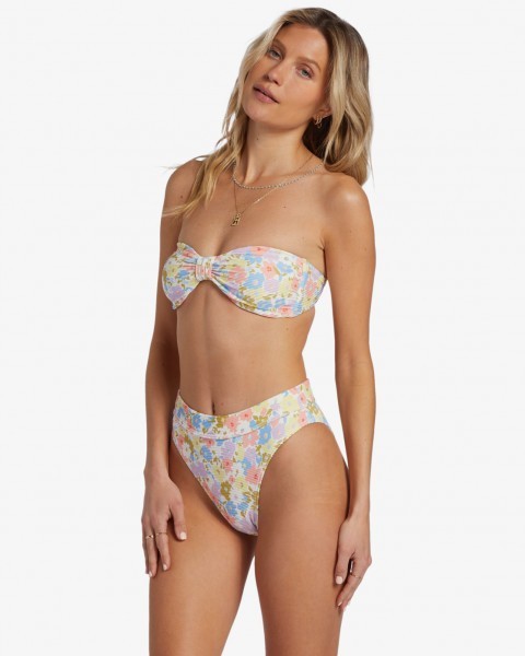 ./ //    Dream Chaser Tanlines