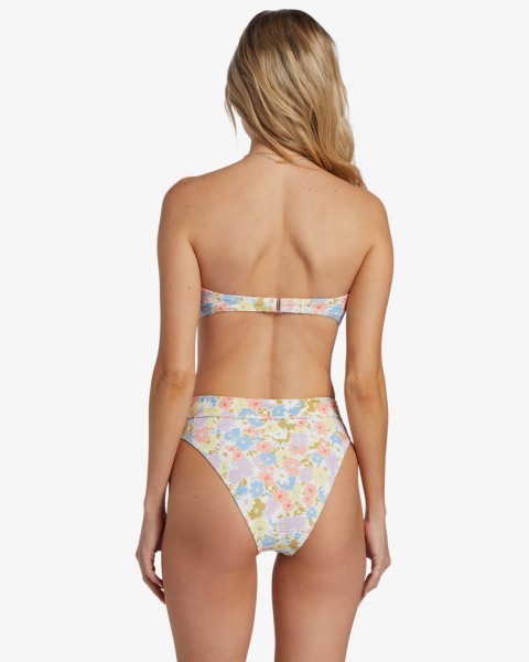 ./ //    Dream Chaser Tanlines