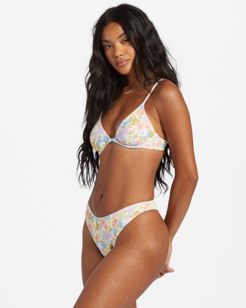 ./ //    Dream Chaser Tanlines Reese