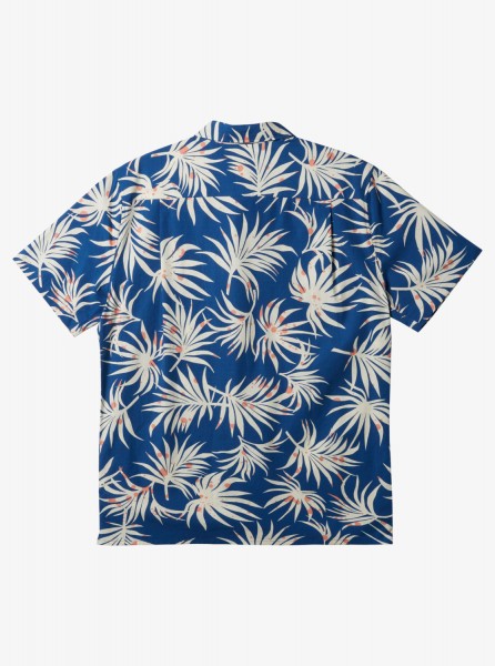 .//  /         Beach Club Casual