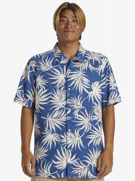 .//  /         Beach Club Casual