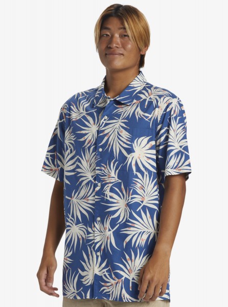 .//  /         Beach Club Casual