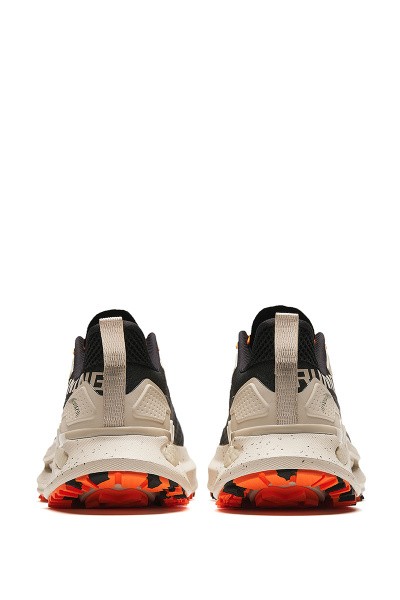    Anta UNIVERSE