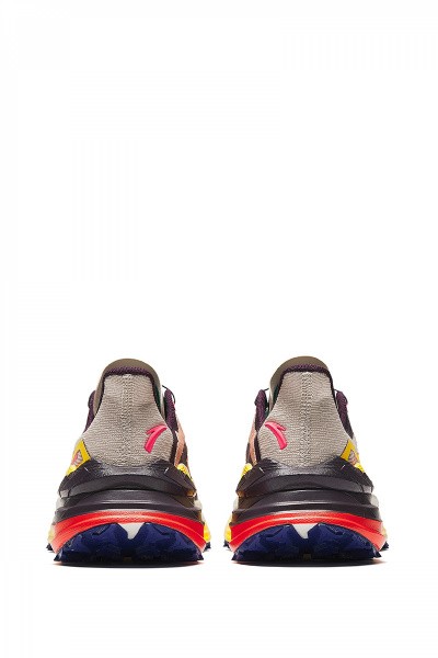    Anta SKY RUN
