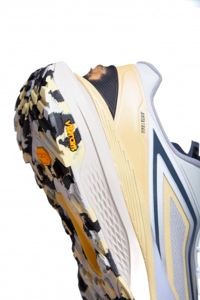   Anta CROSS PRO