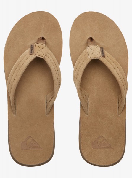 .//  /   Carver Suede Plus